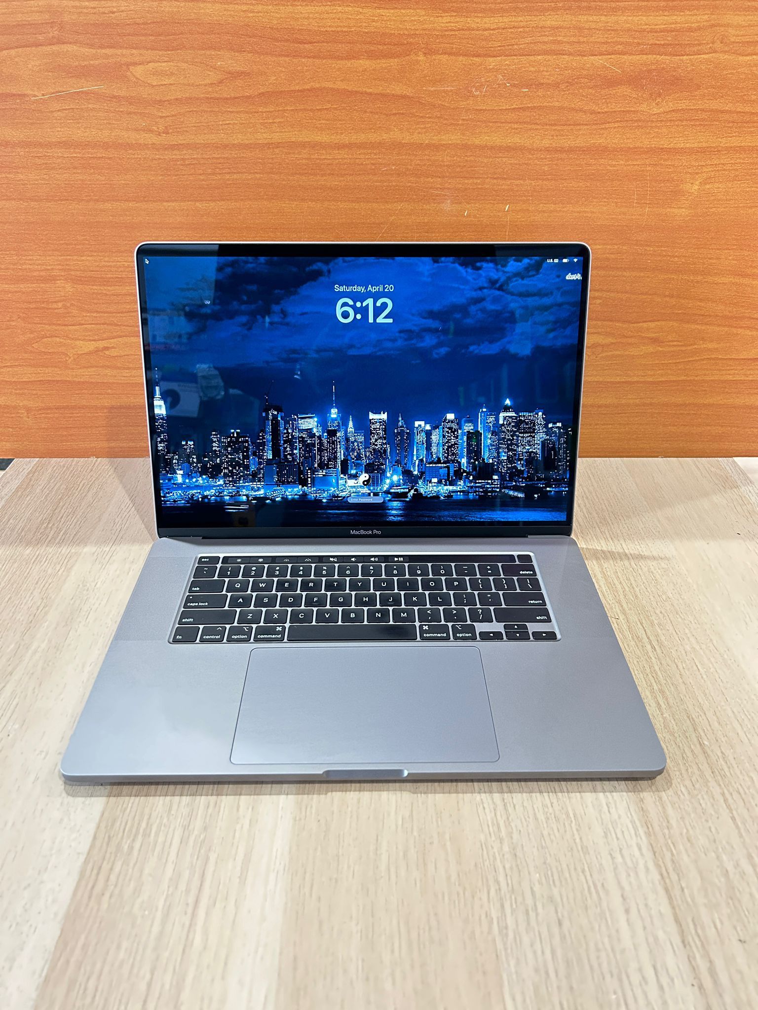 APPLE MACBOOK PRO 16” 2019 TouchBar 8CORE i9