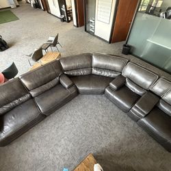 Spacious Sectional Sofa – Super Comfortable