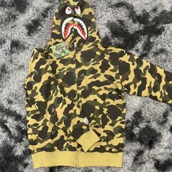 Bape Hoodie Size Medium