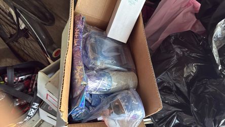 Box of Frozen party things all brand New