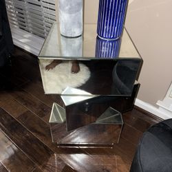 Side Table (mirrored) 