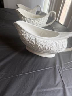 Vintage The Mikasa Renaissance White Gravy Boat