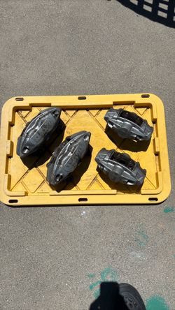 INFINITI Akebono Big Brake Kit