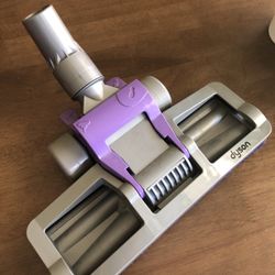 Vacuum attachments: Dyson & Shark