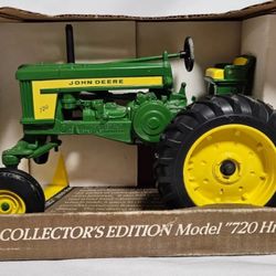 JOHN DEERE 1/16 COLLECTORS EDITION  MODEL 720 HI-CROP TRACTOR #5610 ERTL NIB