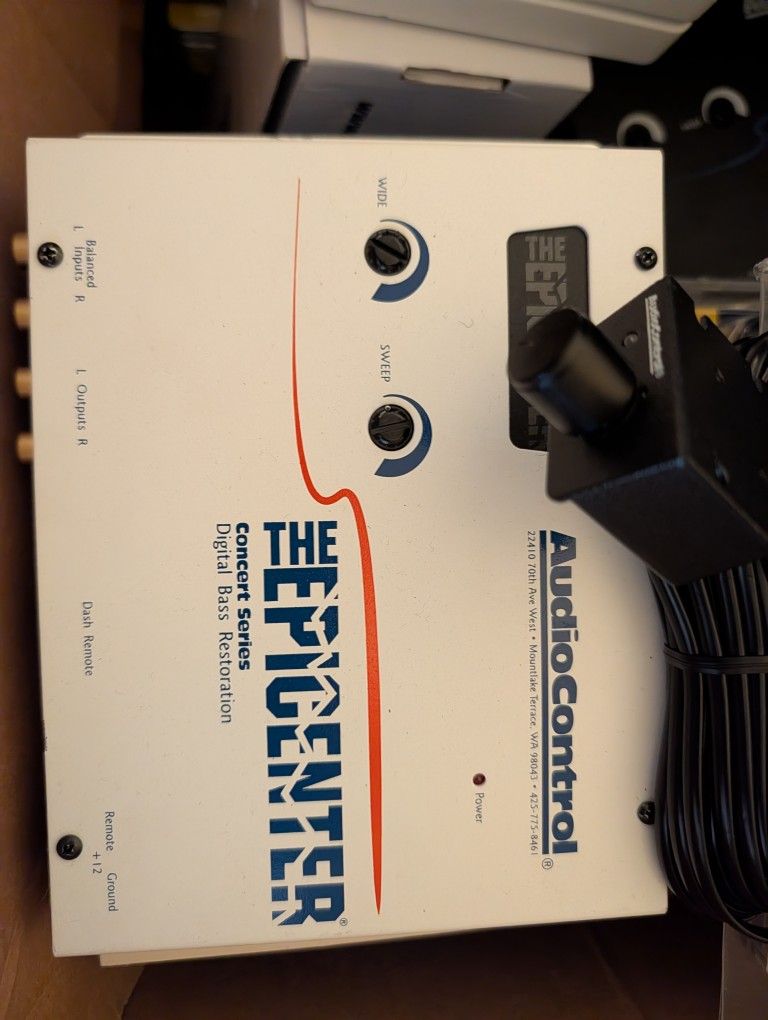 White Audiocontrol Epicenter Concert Series Digital Bass Restoration