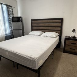 Queen Bed With Frame 
