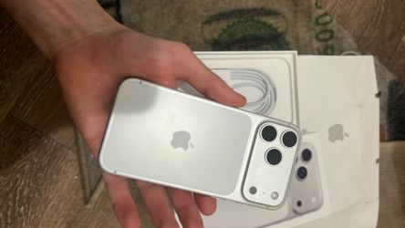 Apple iPhone 17 pro max 256gb unlock no sim restrictions silver / white new use any carrier worldwide