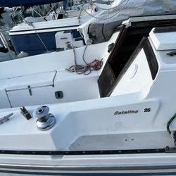 Catalina 25 Sailboat