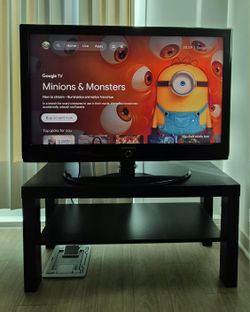 40" Samsung 1080p HDTV + Google Chromecast + TV Stand (Bundle Deal)