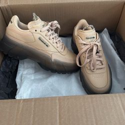 Cardi B x Reebok Collab Women’s Sneakers  Brand New Size 4