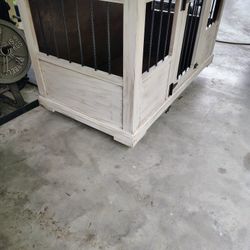 Custom Dog Kennels 