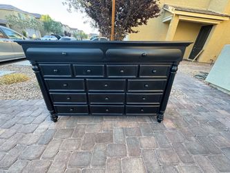 Large dresser black color