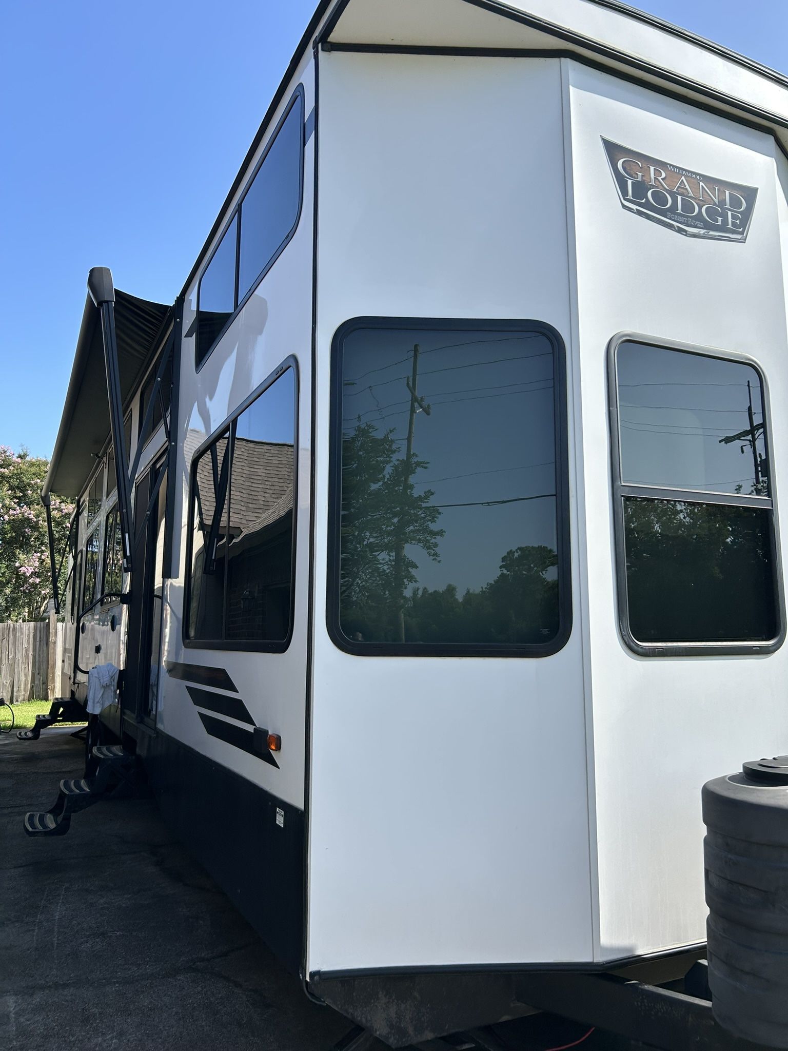 2023 Wildwood Grand Lodge 42 view