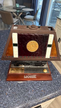 Lionel Hudson 700E train lamp with animation and sound