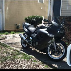 06 Suzuki 600 Gsxf 