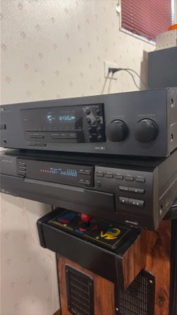 Kenwood Receiver and 5 CD player