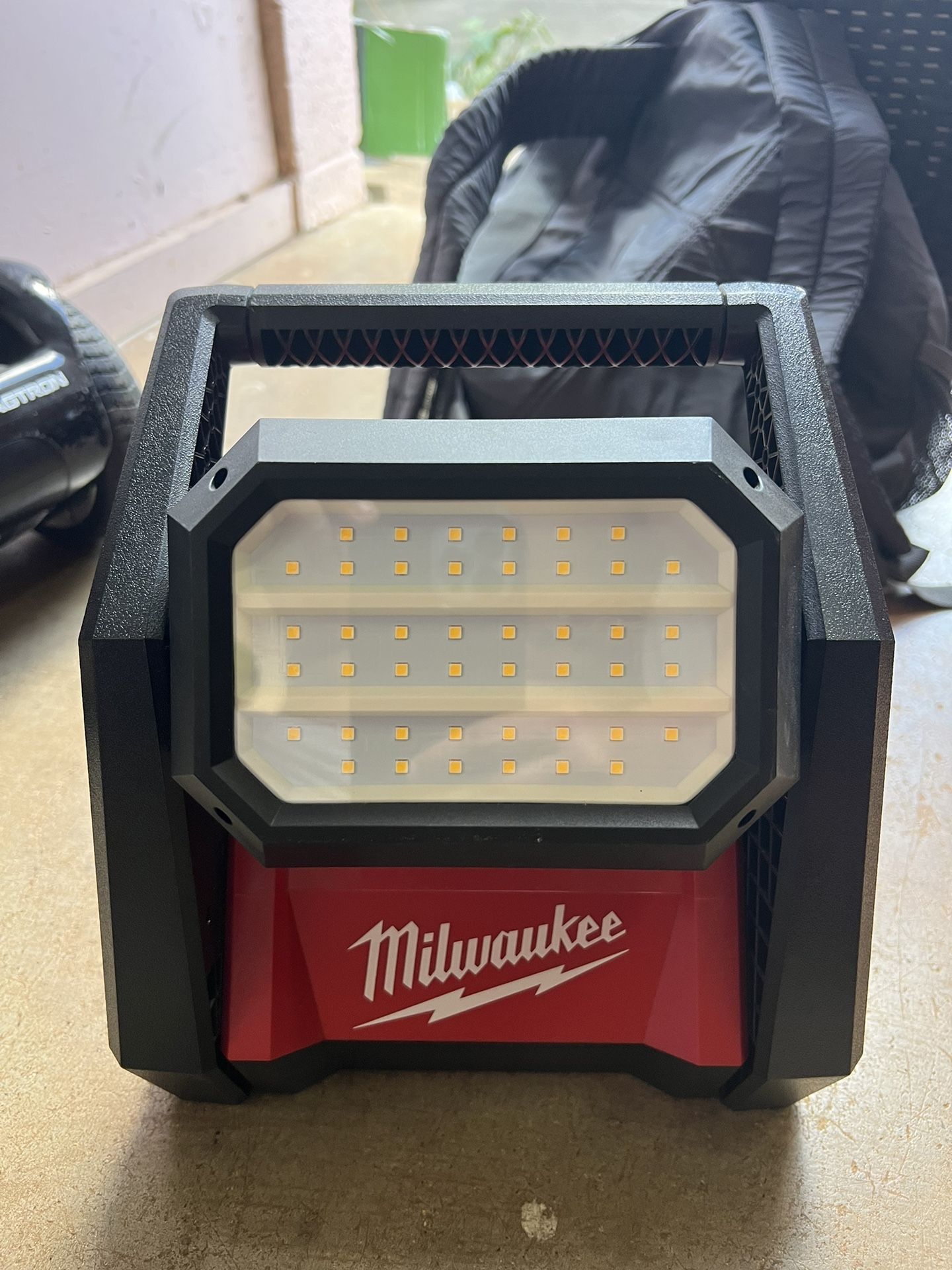 Milwaukee Gen 2 Rover Floodlight