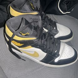 Nike Air Jordan 1 Mid White Pollen Black Size 10 Men