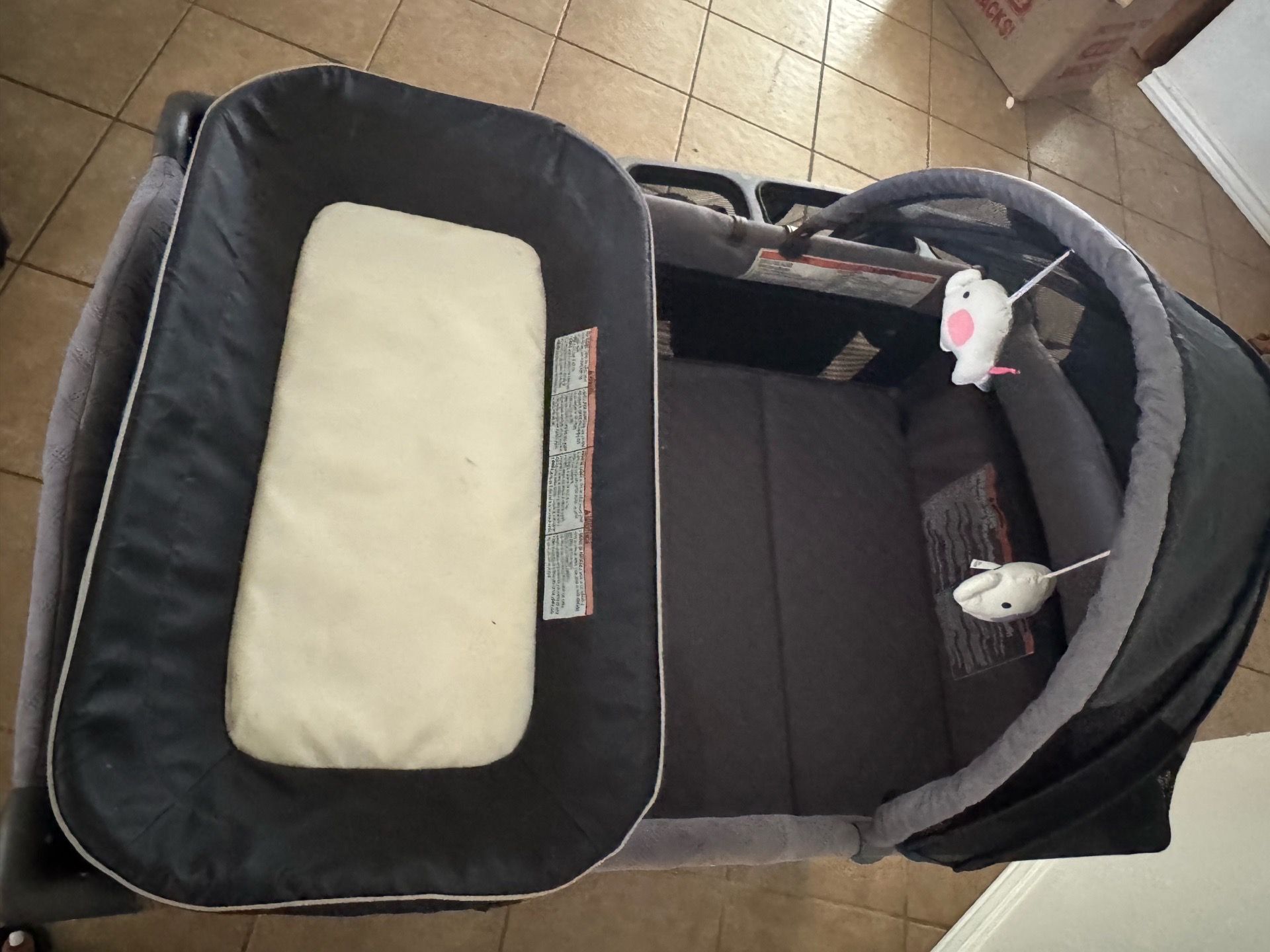 3-1 play pen, crib and changing table