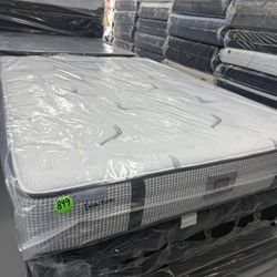 QUEEN SIZE PARAMOUNT (EXTRA-FIRM) MATTRESS & BOX SPRING BED SET