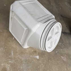 Vittles Vault 60lb Pet Food Storage 
