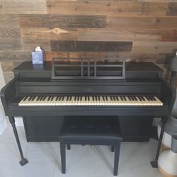 Vintage Cable  Nelson Piano!