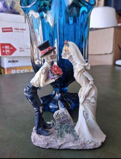 Day of the Dead Wedding Couple Figurine Tombstone "Love Never Dies"
