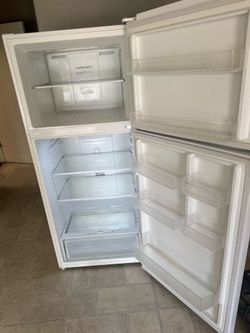 $200 in GREAT condition refrigerator
