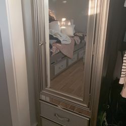 Mirrored silver girls dresser