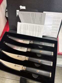 BRAND NEW HEXCLAD SET OF STEAK KNIVES