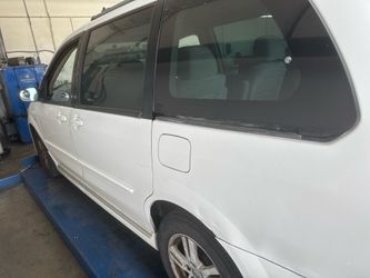 2006 Mazda MPV