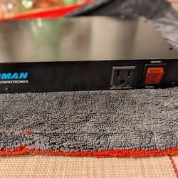 Furman Model M-8 Rack Mount Power Conditioner Merit Series