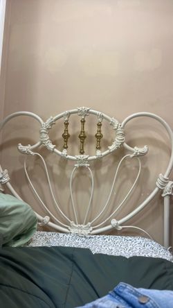 Elliot’s design Vintage bed
