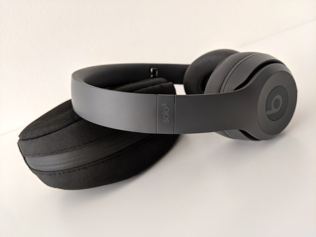 Beats Solo3 Wireless Headphones (PRICE DROP)