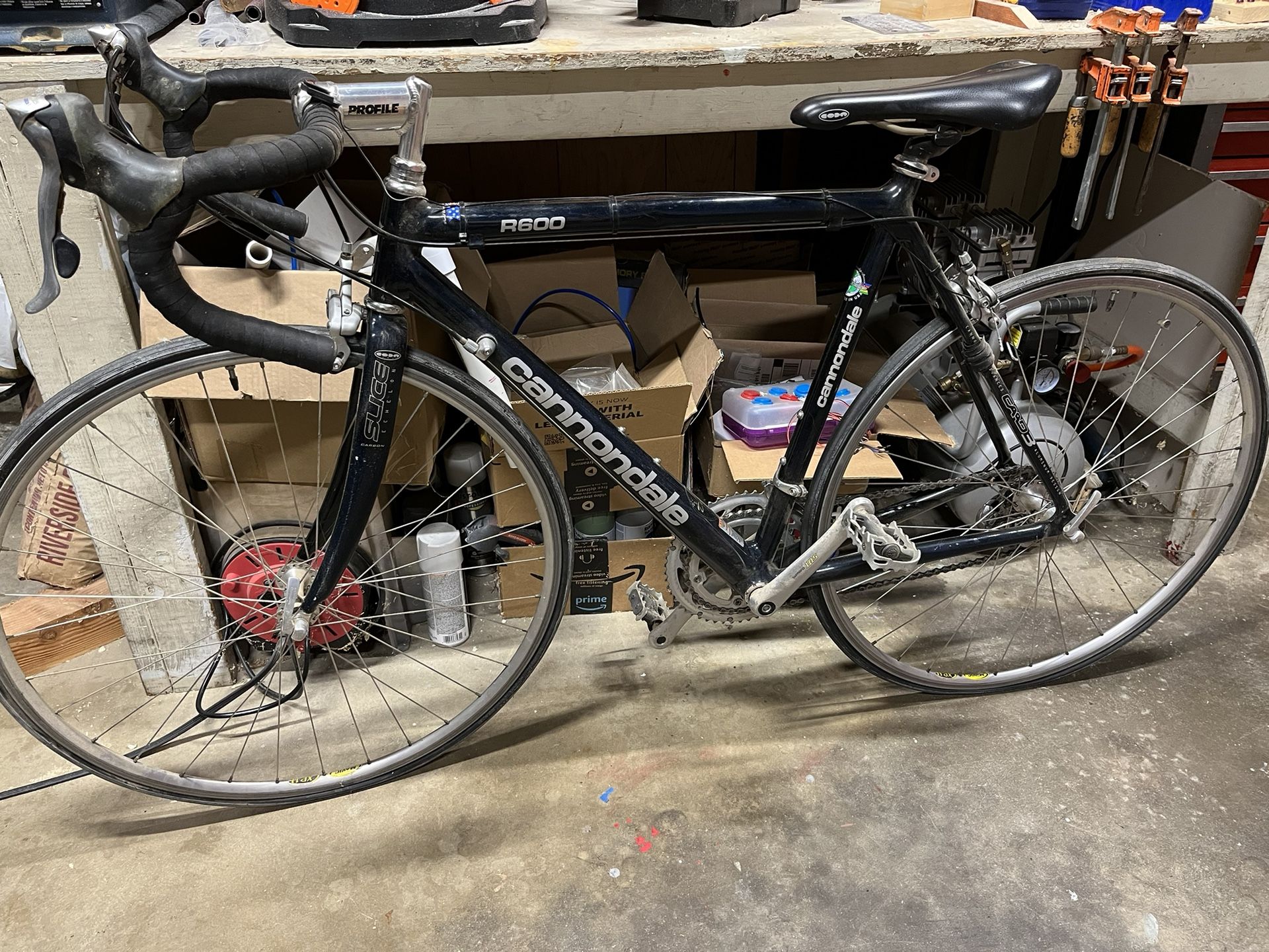 Cannondale R600 Road Bike