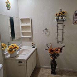 Sunflower ornaments, wall-mounted flower pots, vases, etc.