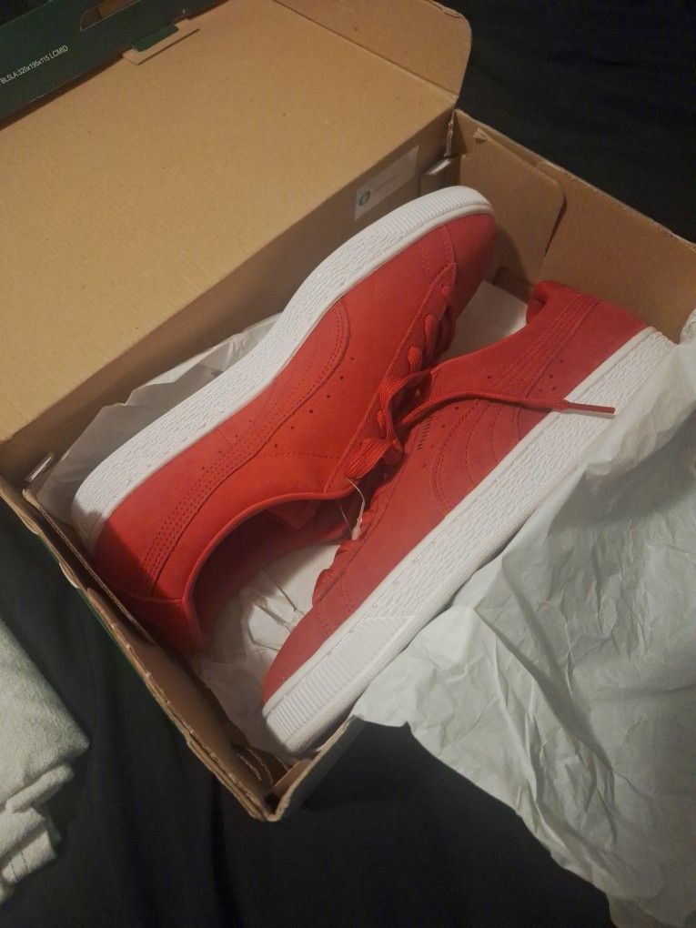 Suede Puma red shoes