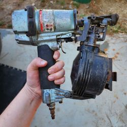 Pneumatic Coil Nail Gun 