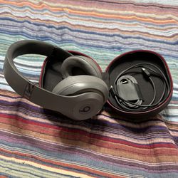 Beats Studio 3 Wireless Headphones - Grey