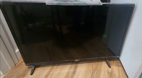 LG 27  INCH SMART TV