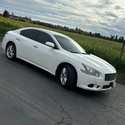 2014 Nissan Maxima S