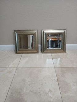 Small Set Of Elegant Mirrors 