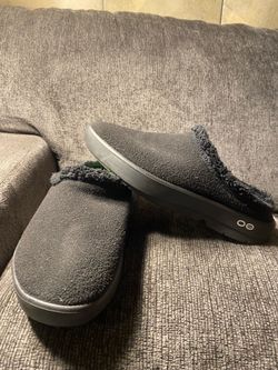 OOFOS Slip on cozy men size 11 new