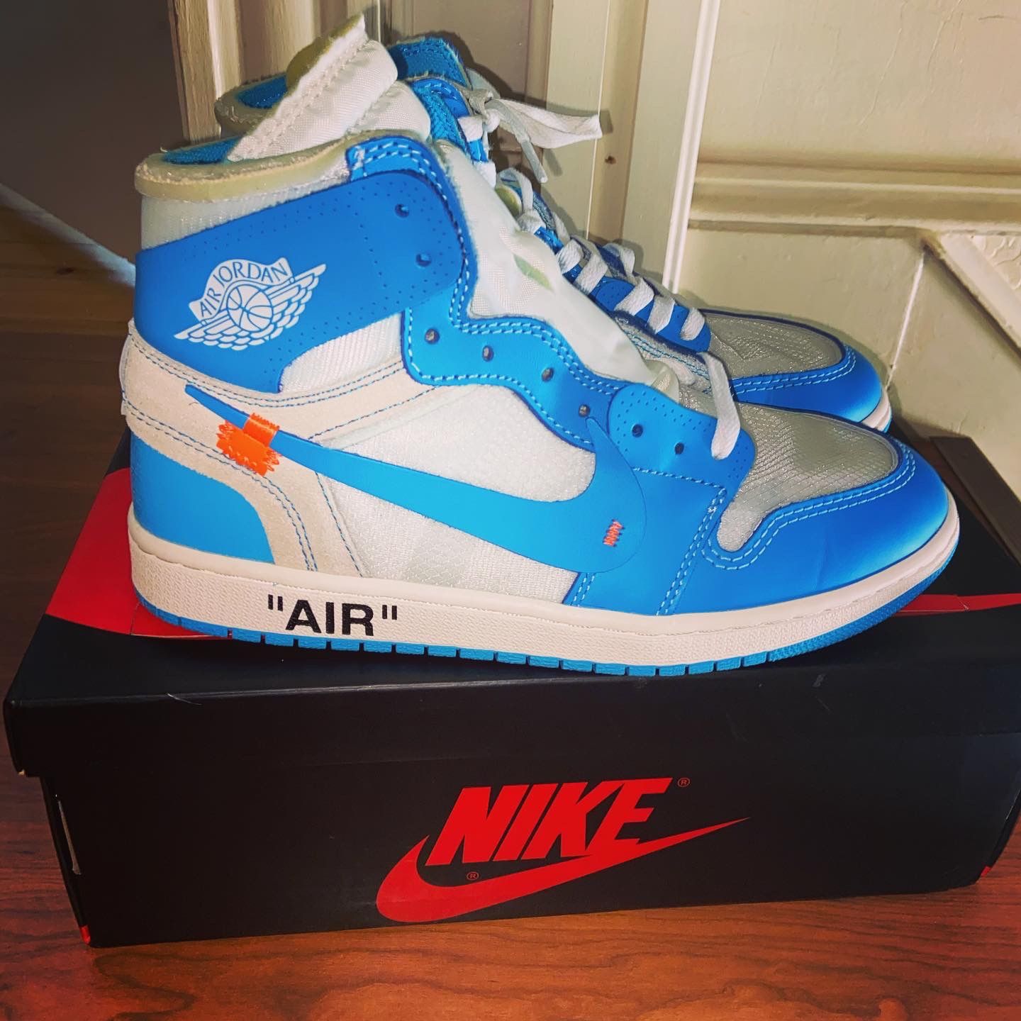 100% authentic Jordan 1 offwhite unc size 8.5