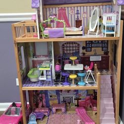 Dolls House New Like Condition
