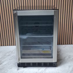 Monogram 24" Beverage Center with 5.5 Cu. Ft. Total Capacity - Stainless Steel (ZDBR240NBS-D-0709)