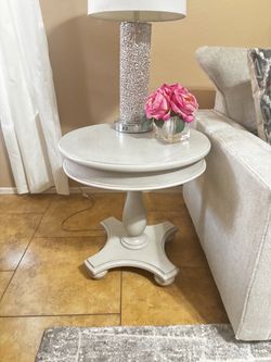 Light grey  Round Accent/Sofa Table – Beautiful & Elegant