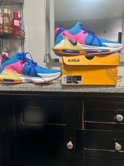 Sport shoes