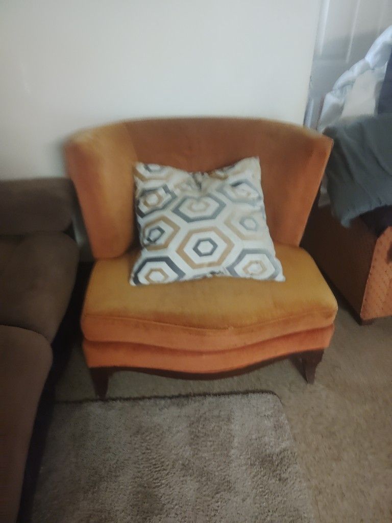 Vintage Rounded Couch